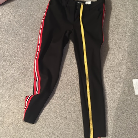 Express pants with red racing stripe - Picture 7 of 8